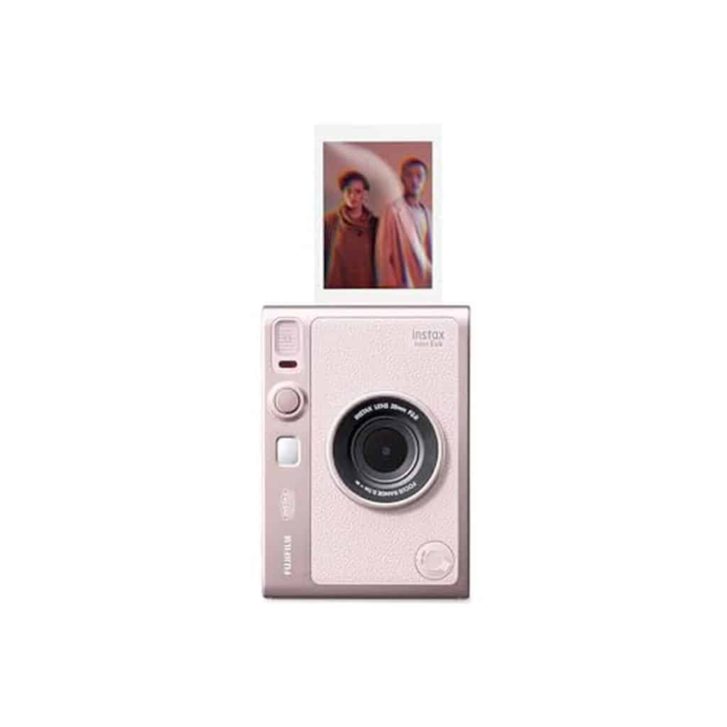 Test de l'instax Mini Evo : l'appareil photo hybride qui imprime en rose