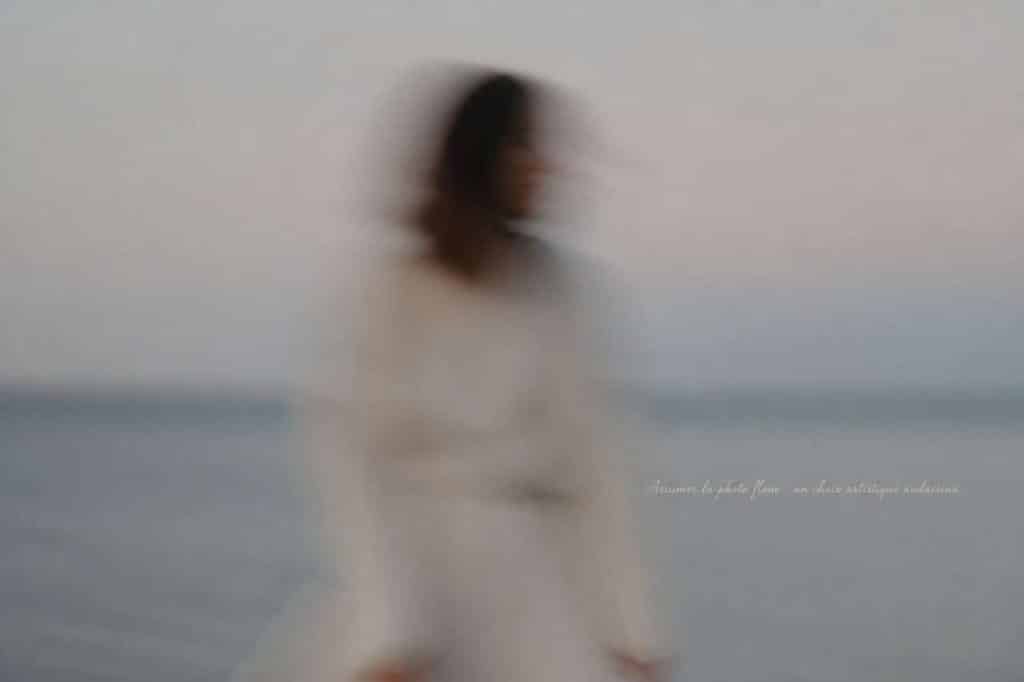 Assumer la photo floue : un choix artistique audacieux