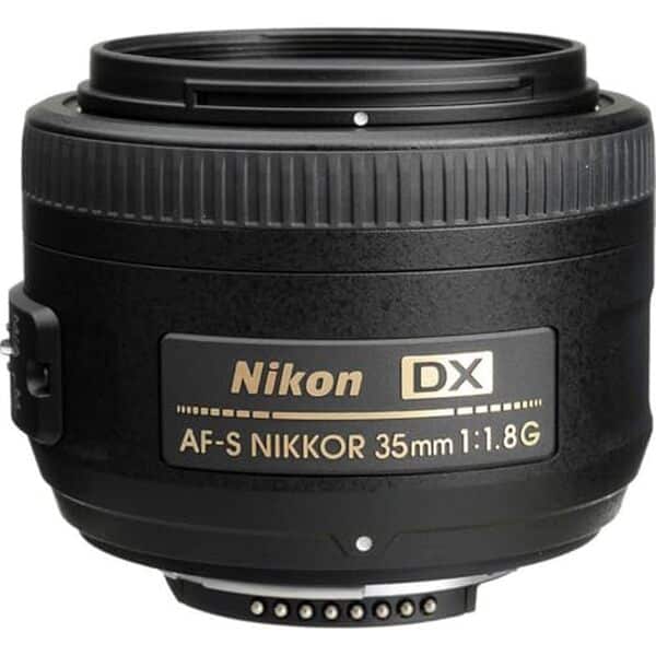 Découvrez notre test détaillé de l'objectif Nikon AF-S DX 35 mm f/1, 8G : performances, autofocus, qualité optique et tarif. Avis complet pour photographes. 