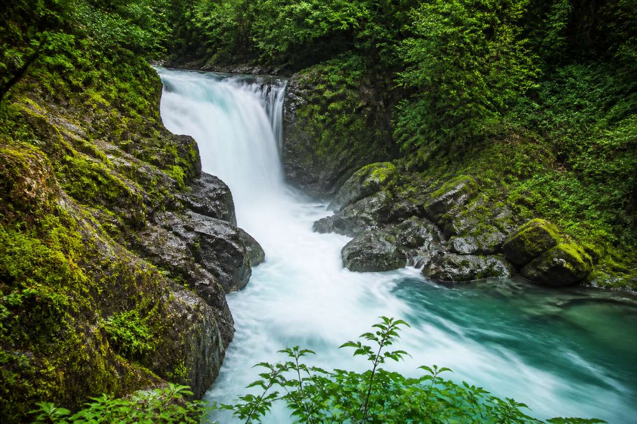 Composer une photo de cascade lisible et dynamique Composer une photo de cascade lisible et dynamique
