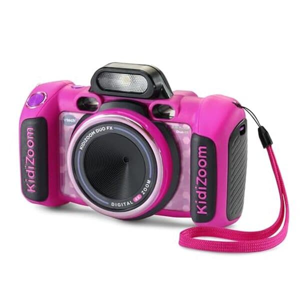 Découvrez notre test détaillé de la VTech KidiZoom Duo Camera FX rose : caractéristiques, fonctionnalités et avis pour savoir si cette caméra enfant vaut le coup. 